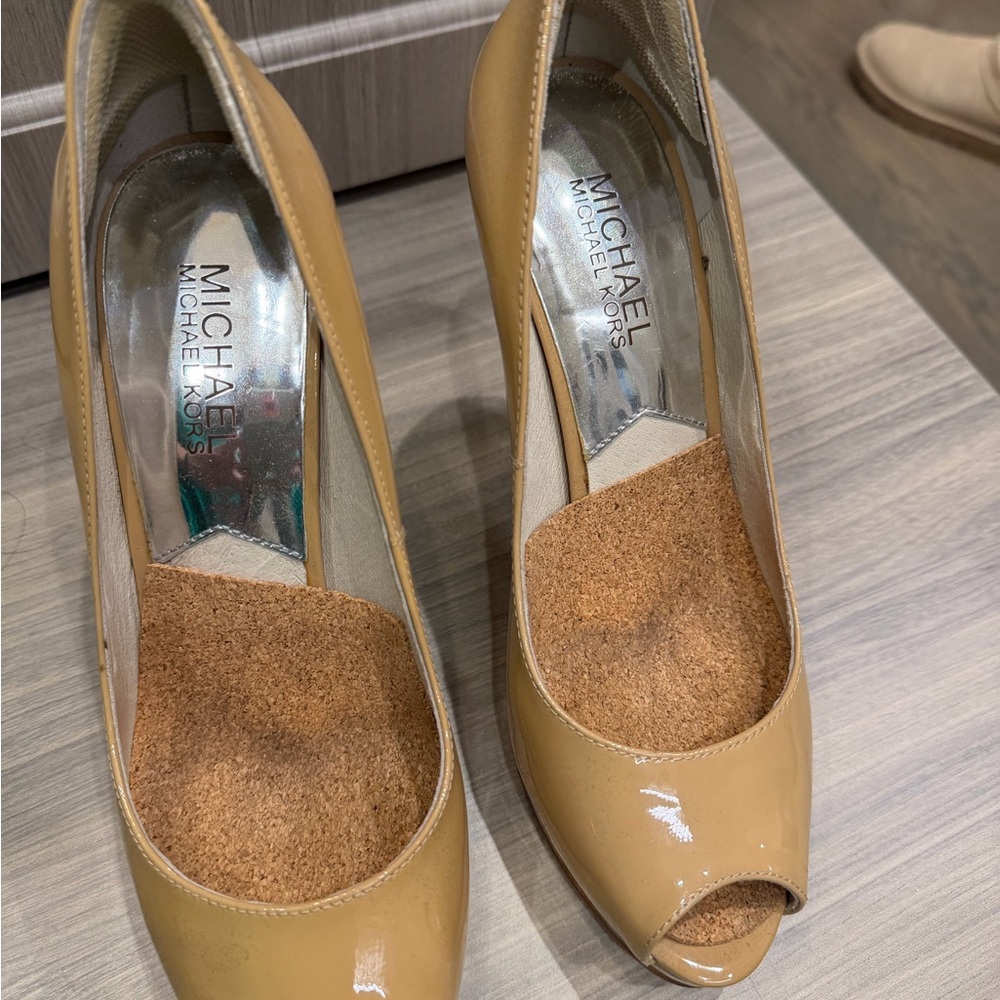 Size 6.5 Michael Kors Women's Patent Peep-Toe Pumps in Tan